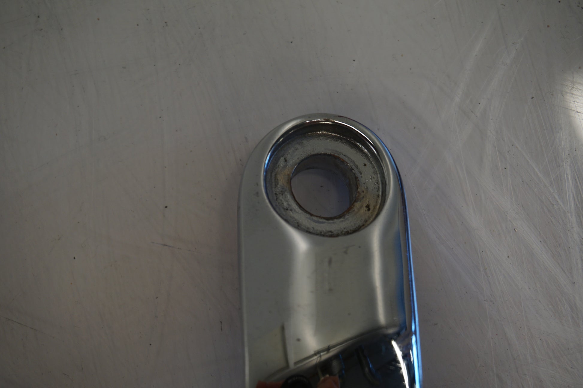 Extrabilder på Blinkersfäste från en H-D Softail Custom FXSTC -2007 motorcykel.