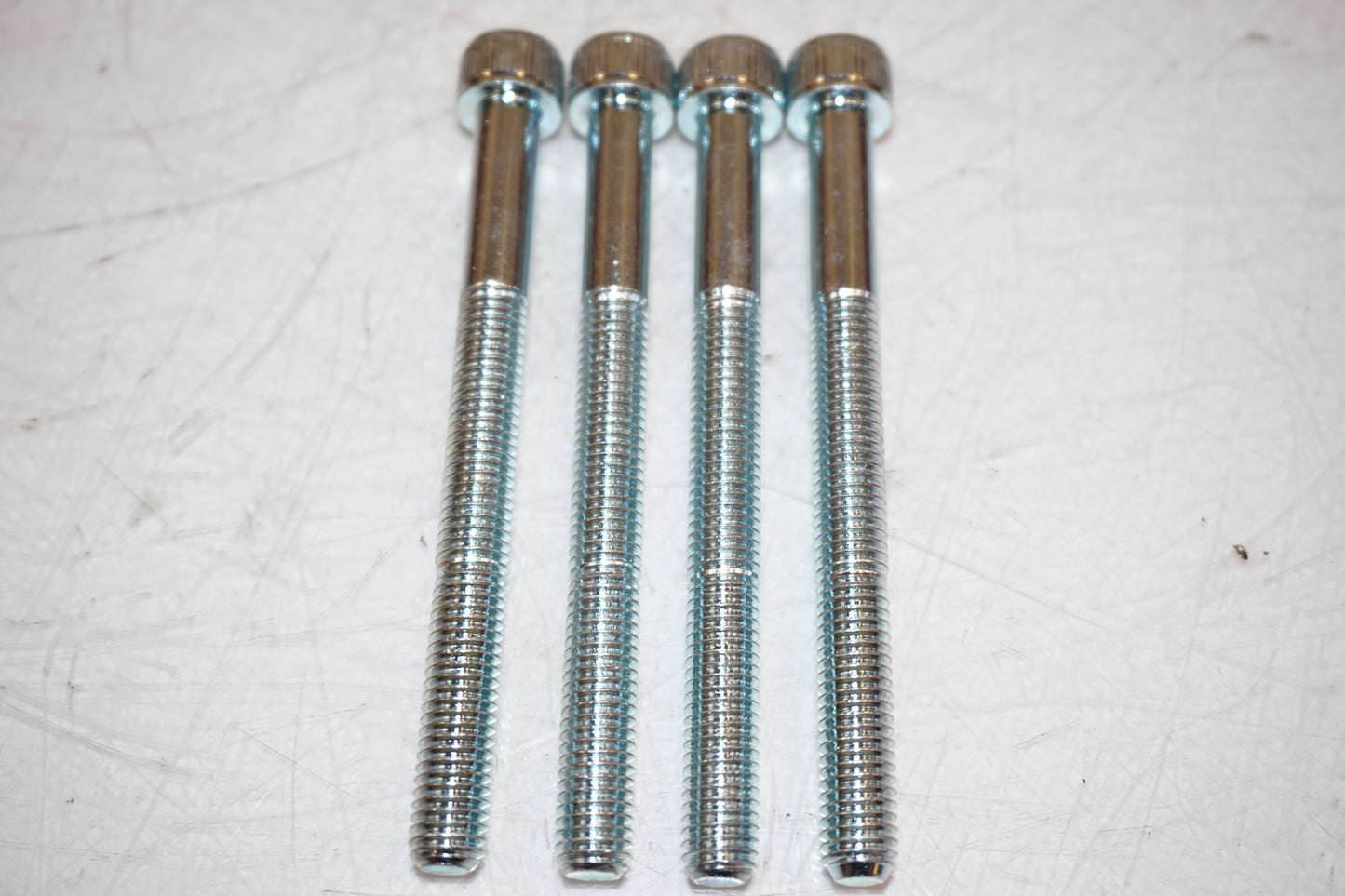 Extrabilder på Topboxfäste från en Suzuki GSX-R 1100 -1993 motorcykel.