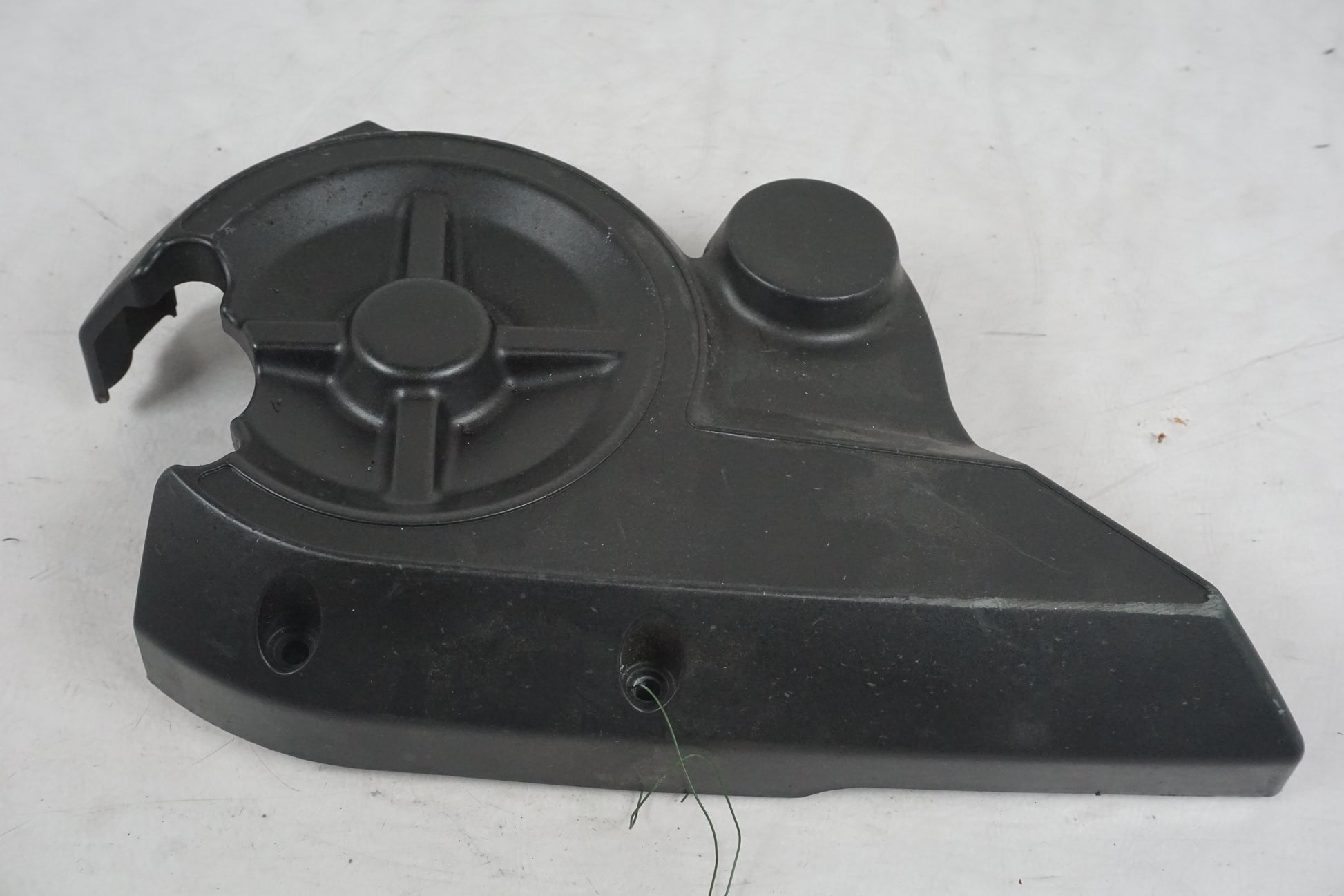 Framsidan på Motorkåpa från en Yamaha MT-01 -2009 motorcykel.