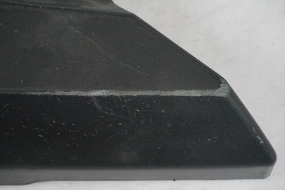 Baksidan på Motorkåpa från en Yamaha MT-01 -2009 motorcykel.