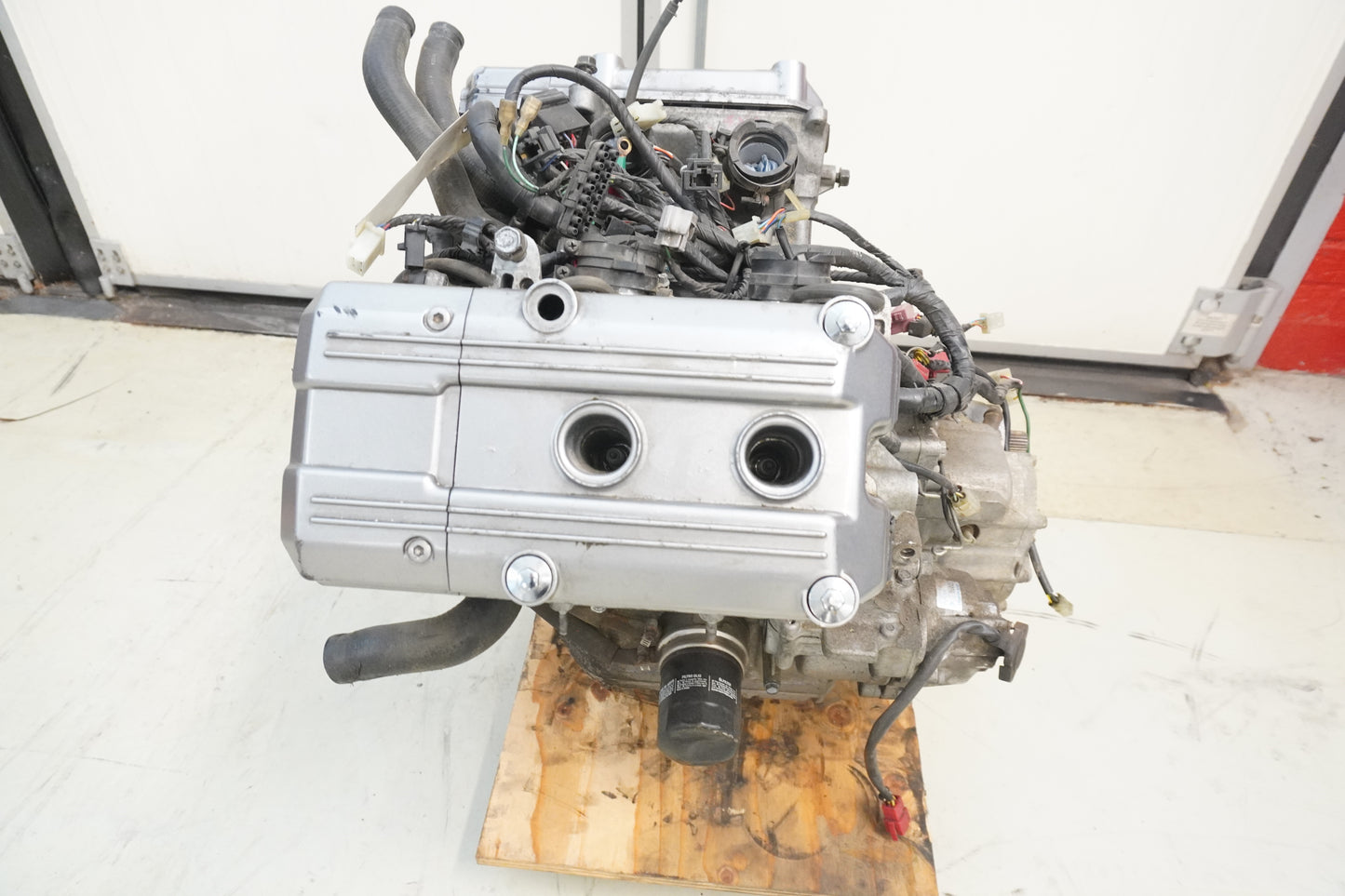 Baksidan på Motor från en Honda ST 1100 -1990 motorcykel.