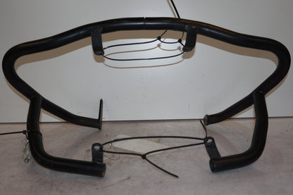 Vänster sida på Motorskyddsbåge från en BMW F 800 S -2009 motorcykel.