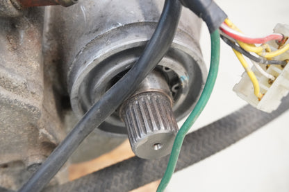 Snett uppifrån på Motor från en Honda ST 1100 -1990 motorcykel.