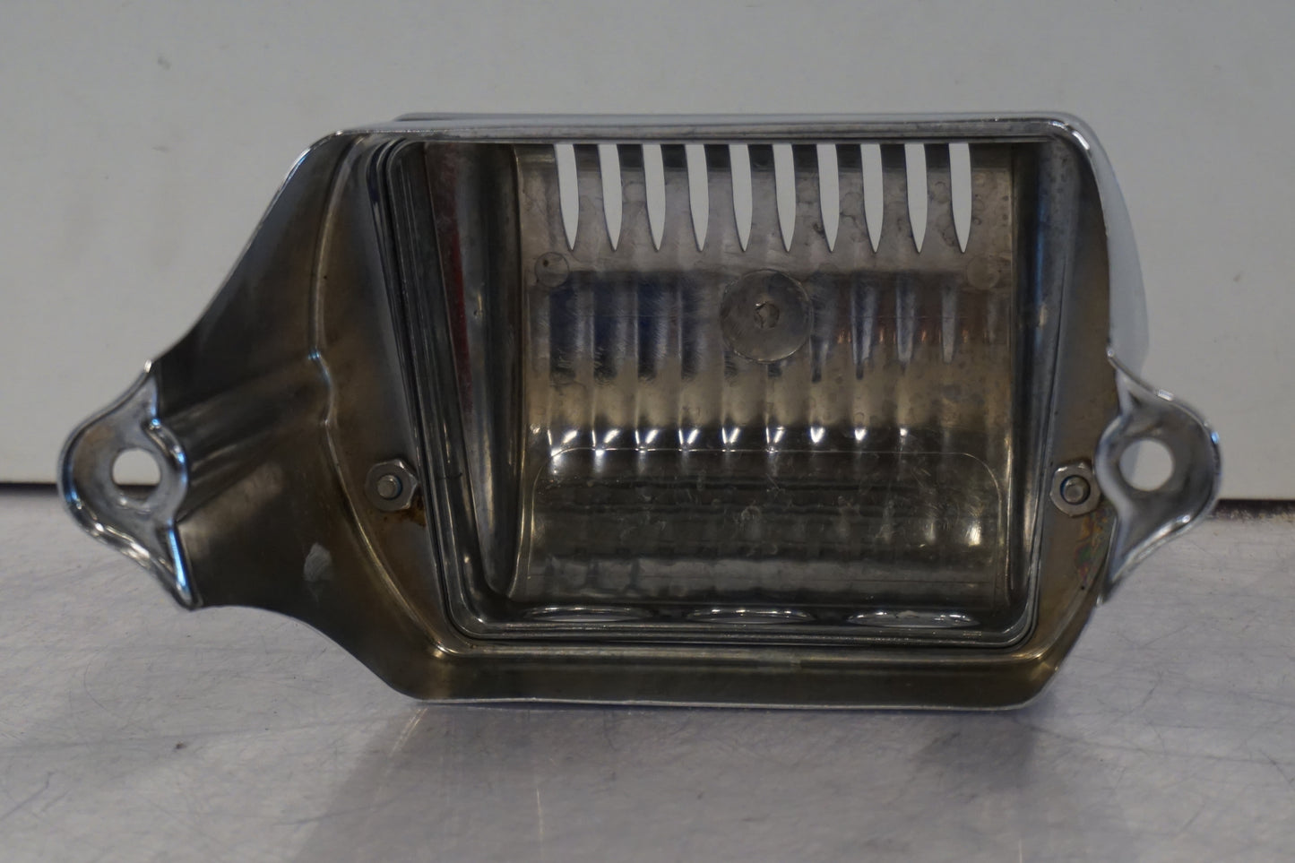 Vänster sida på Dekorkåpa från en H-D Street Glide FLHX -2011 motorcykel.