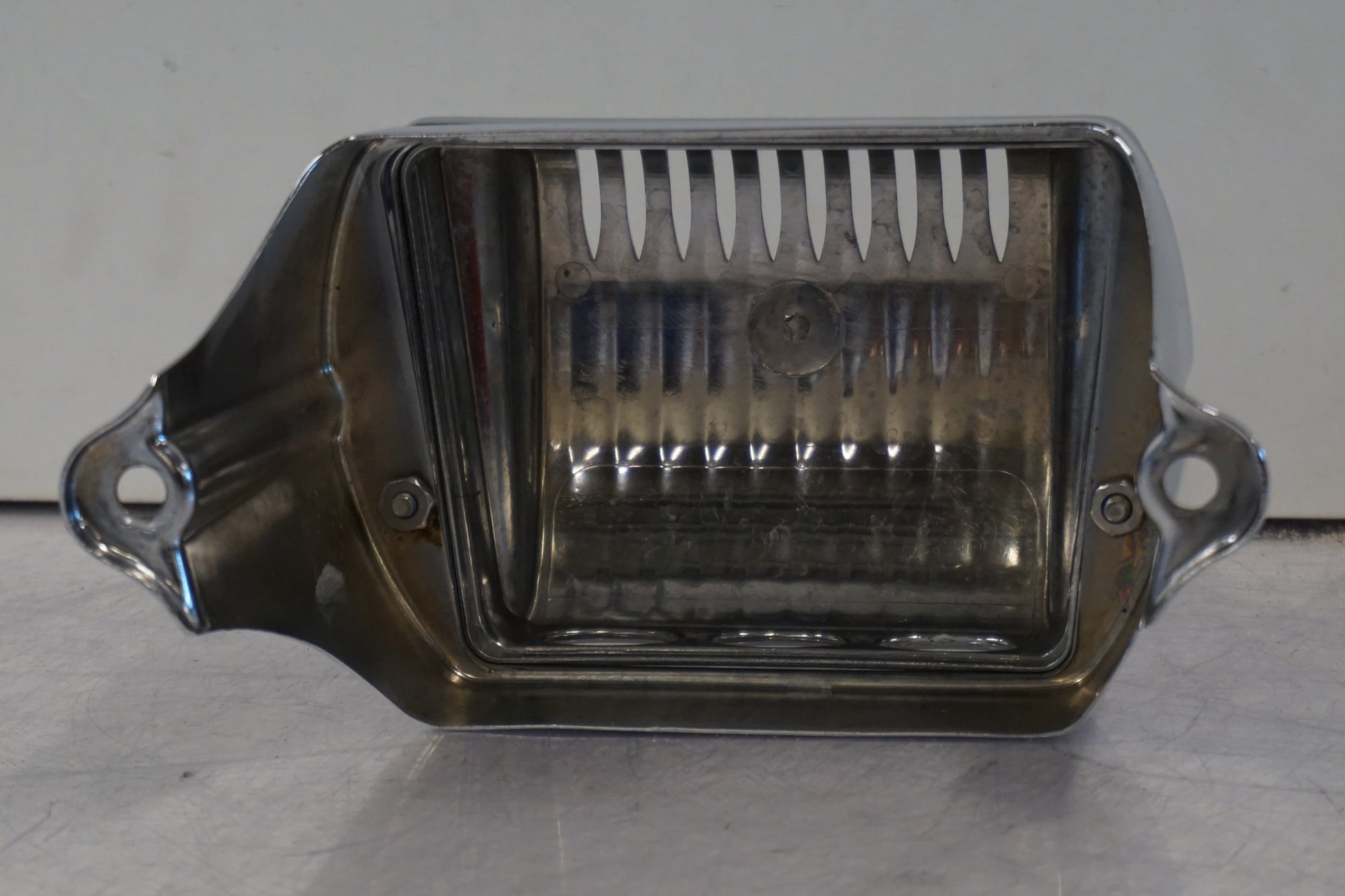 Vänster sida på Dekorkåpa från en H-D Street Glide FLHX -2011 motorcykel.