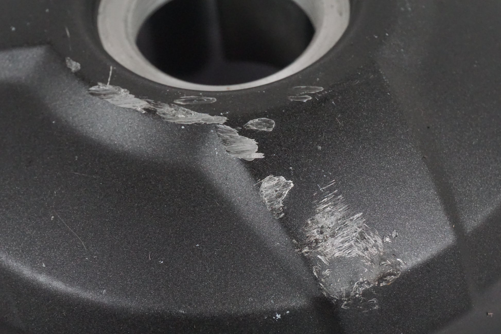 Baksidan på Generatorkåpa från en Yamaha MT-09 -2014 motorcykel.