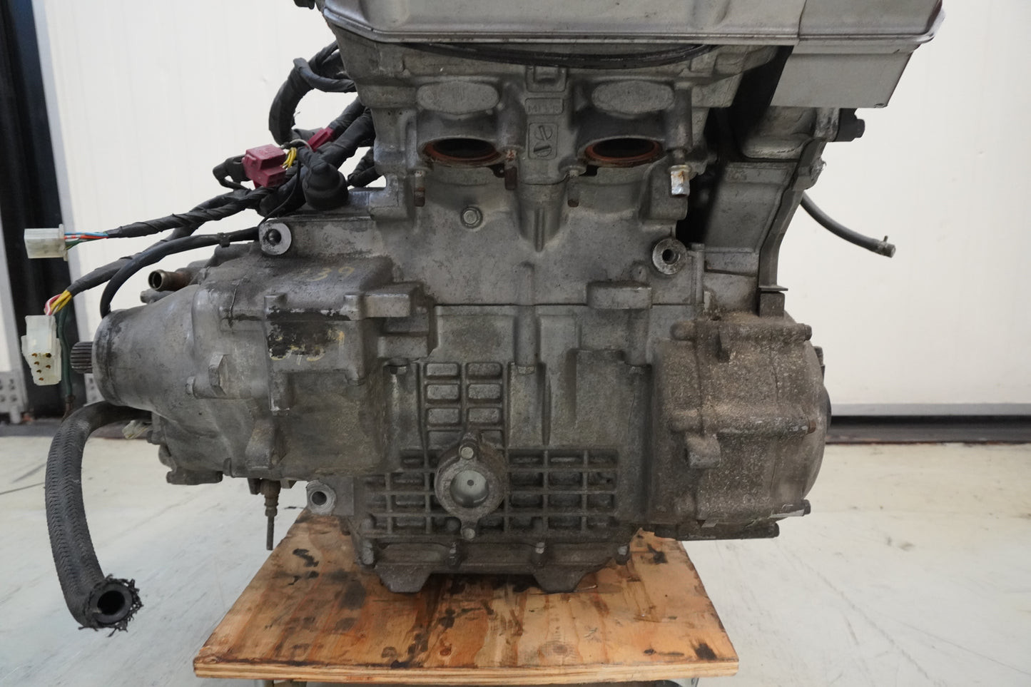 Extrabild2 på Motor från en Honda ST 1100 -1990 motorcykel.