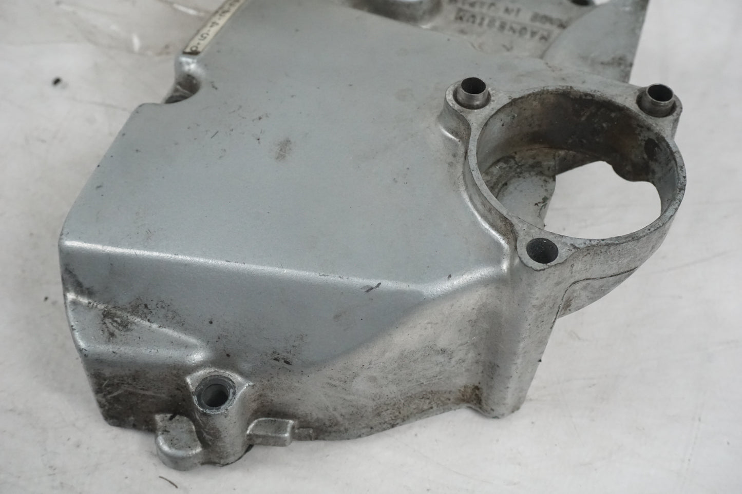 Vänster sida på Drevkåpa från en Yamaha YZF 750 R -1993 motorcykel.