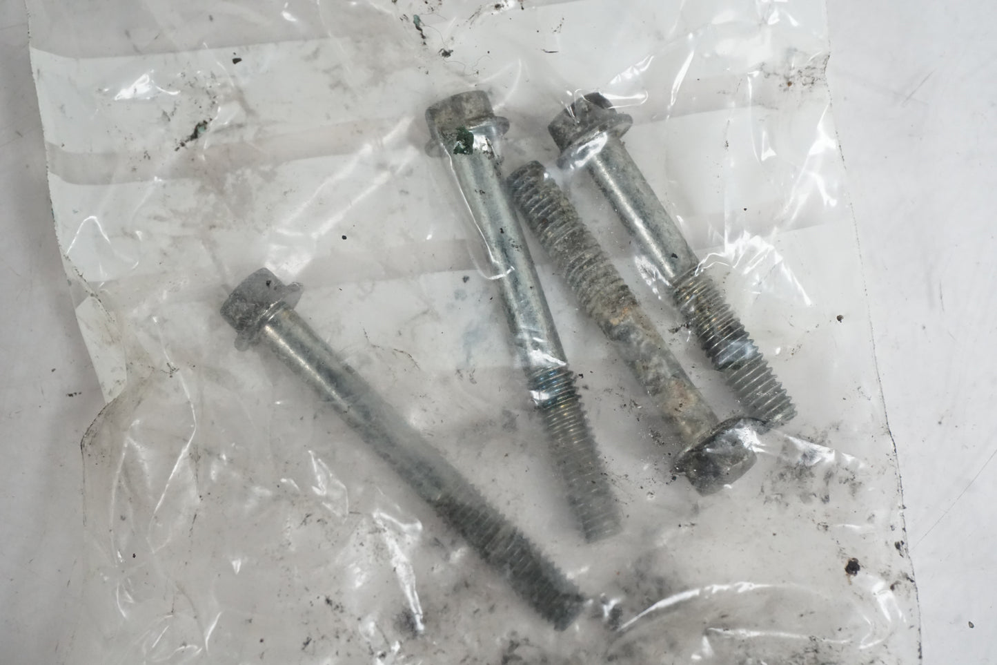 Snett nerifrån på Drevkåpa från en Yamaha YZF 750 R -1993 motorcykel.