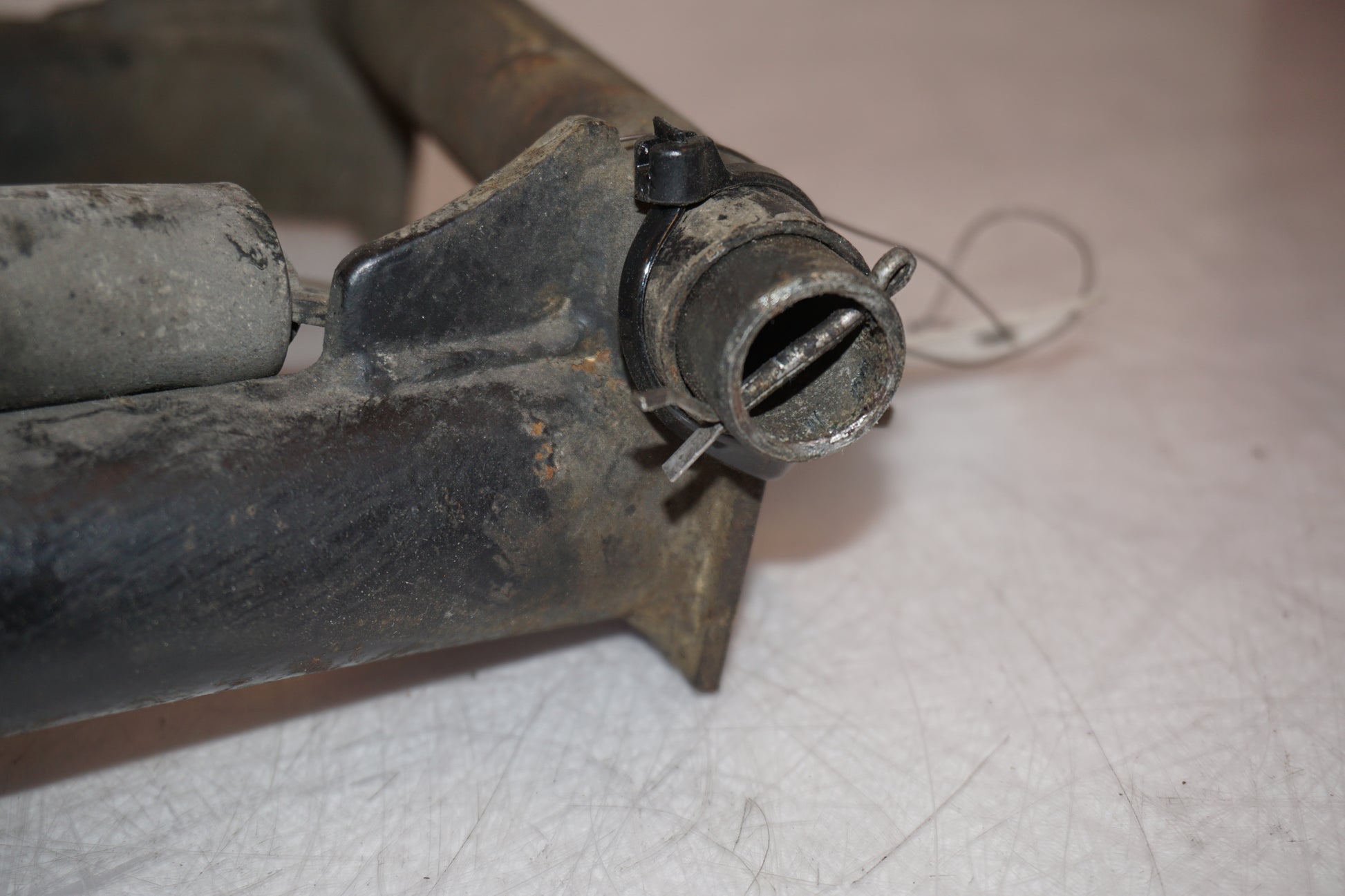 Snett uppifrån på Centralstöd från en Honda VF 750 C -1983 motorcykel.