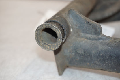 Snett nerifrån på Centralstöd från en Honda VF 750 C -1983 motorcykel.