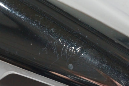 Höger sida på Motorkåpa från en Yamaha XVS 1100 -2001 motorcykel.