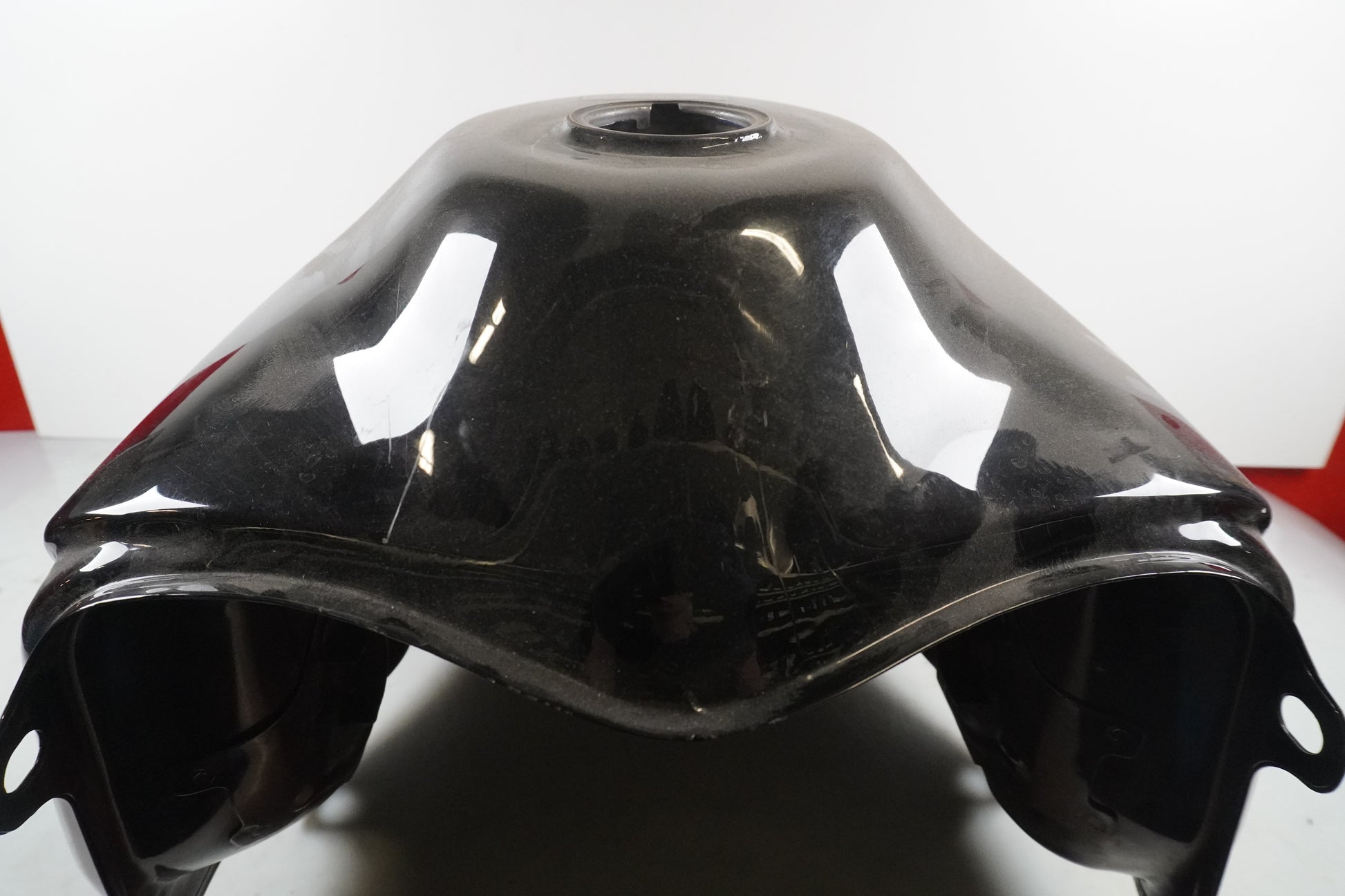 Höger sida på Bensintank från en Honda XL 600 V -1999 motorcykel.