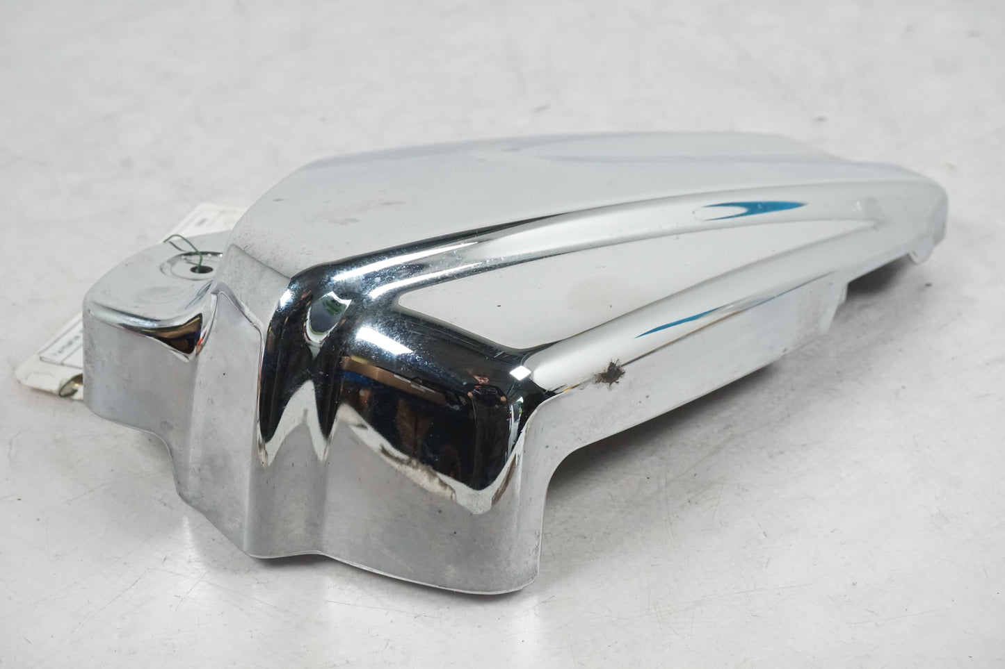 Snett uppifrån på Motorkåpa från en Yamaha XVS 1100 -2001 motorcykel.