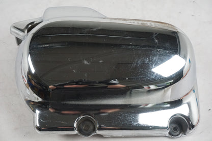 Framsidan på Motorkåpa från en Yamaha XVS 650 -2002 motorcykel.