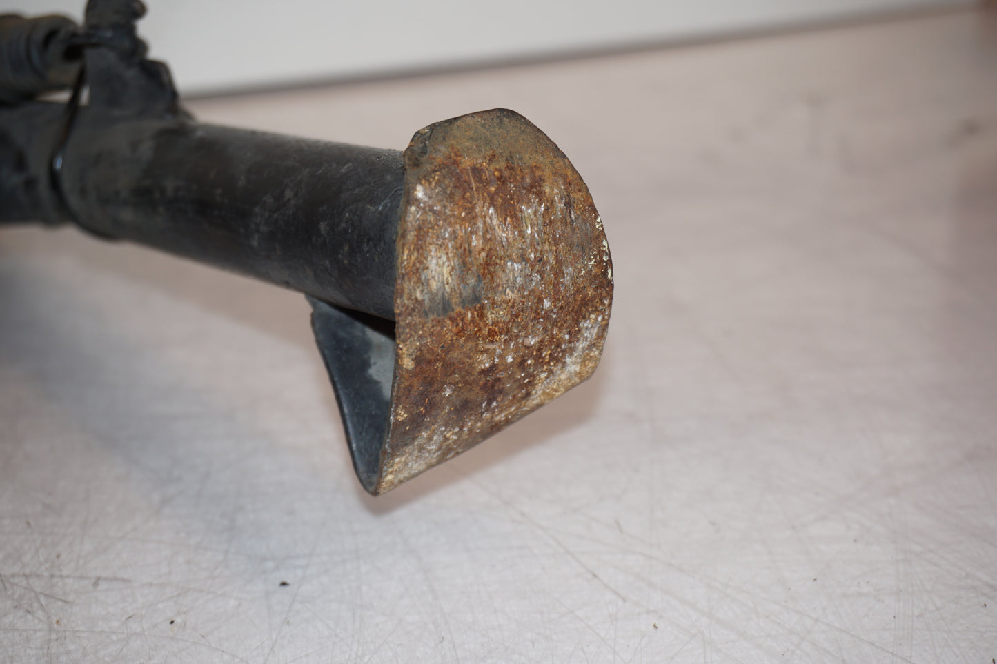 Extrabild7 på Centralstöd från en Honda VF 750 C -1983 motorcykel.