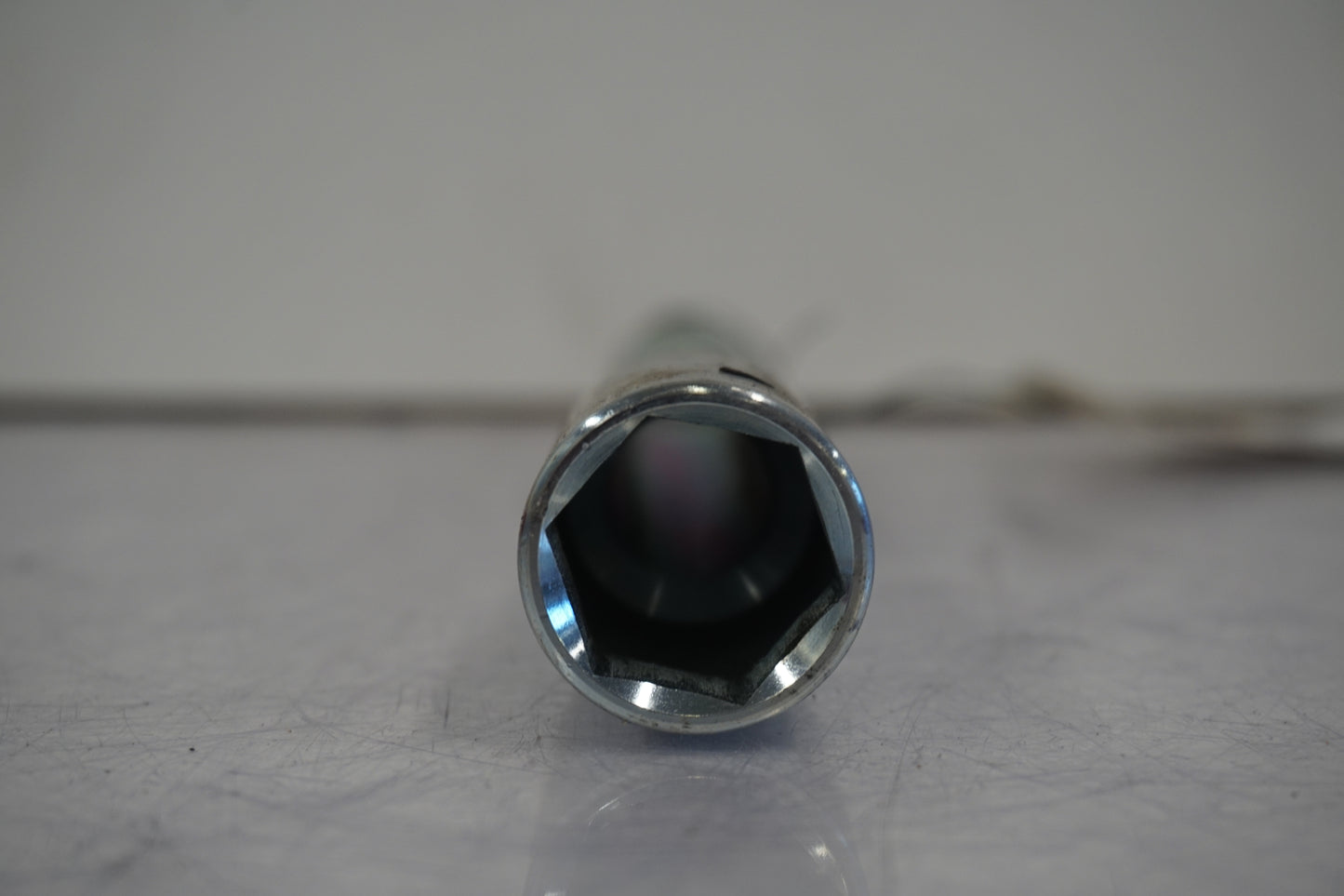 Baksidan på Axel från en Buell XB 12 -2009 motorcykel.