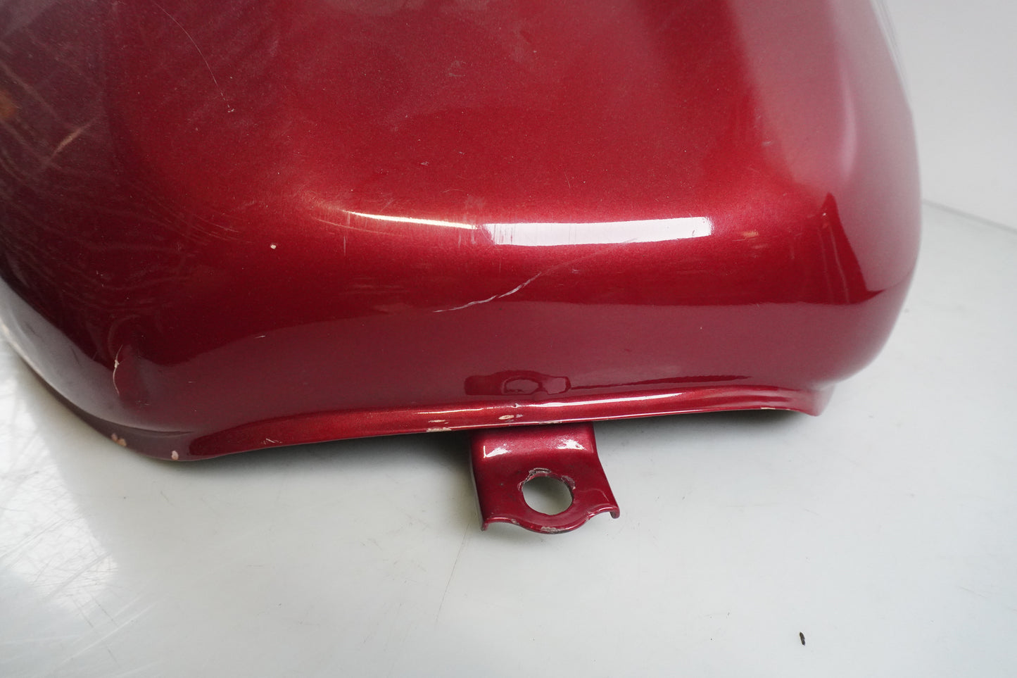 Snett uppifrån på Bensintank från en Honda CBR 900 RR -2003 motorcykel.