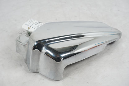 Vänster sida på Motorkåpa från en Yamaha XVS 1100 -2000 motorcykel.