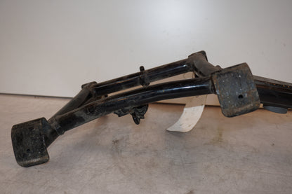 Baksidan på Centralstöd från en Honda CTX 1300 -2014 motorcykel.