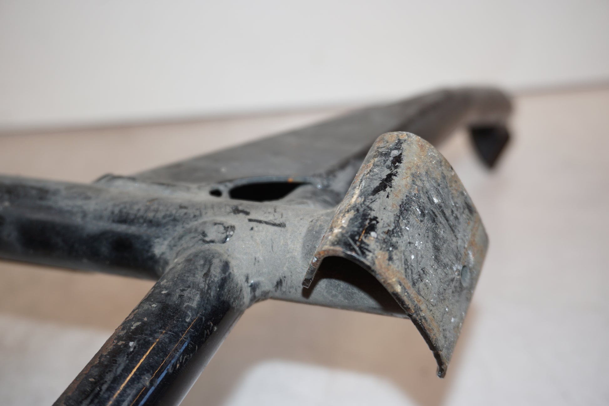 Höger sida på Centralstöd från en Honda CTX 1300 -2014 motorcykel.