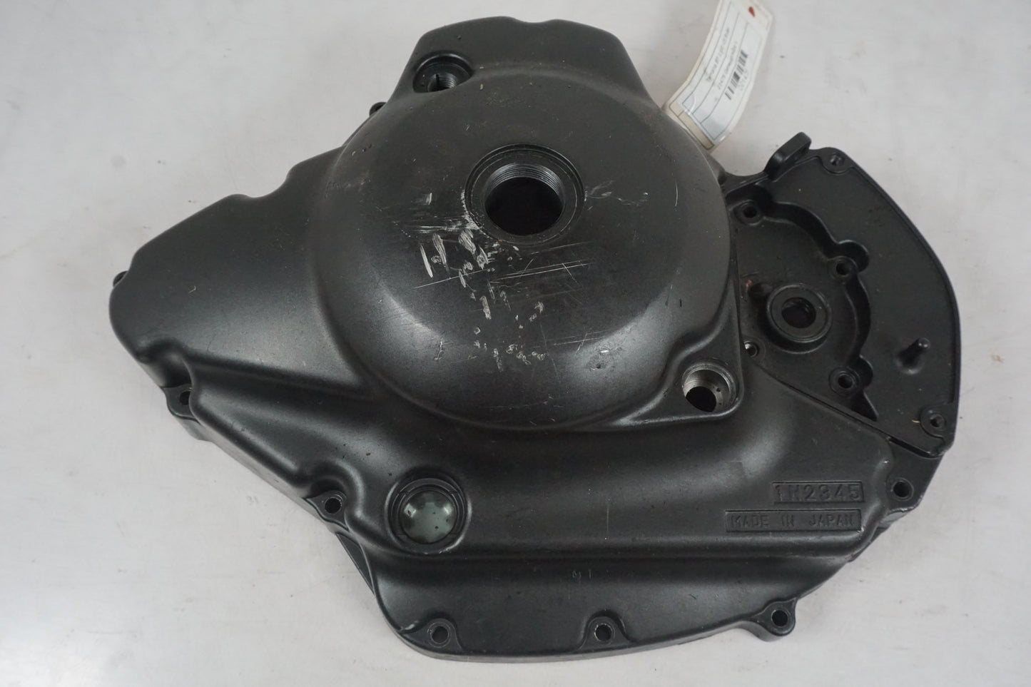 Framsidan på Generatorkåpa från en Yamaha BT 1100 -2005 motorcykel.