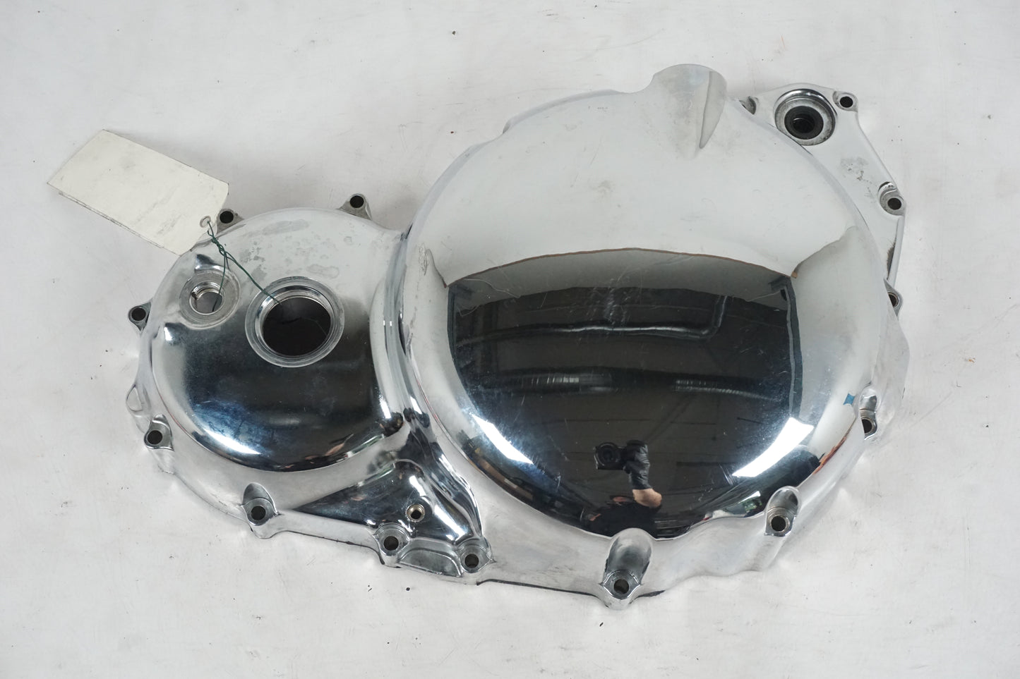 Framsidan på Kopplingskåpa från en Yamaha XV 1600 -2000 motorcykel.