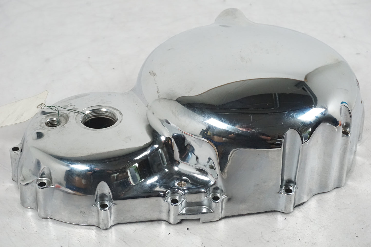 Baksidan på Kopplingskåpa från en Yamaha XV 1600 -2000 motorcykel.