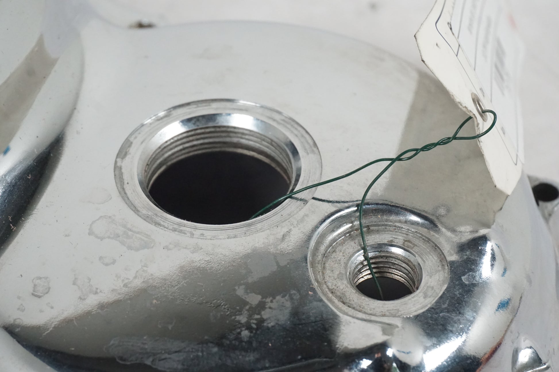 Extrabild2 på Kopplingskåpa från en Yamaha XV 1600 -2000 motorcykel.