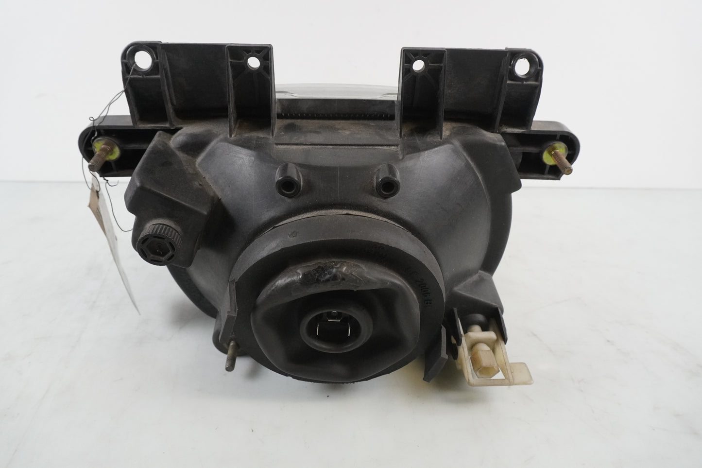 Baksidan på Strålkastare från en BMW R 1100 RT -1999 motorcykel.