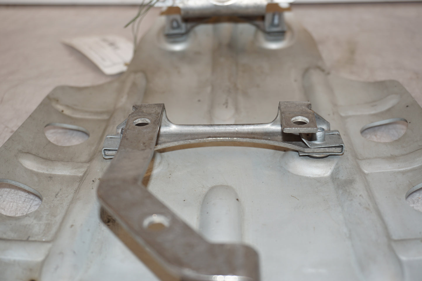 Extrabild5 på Hasplåt från en BMW R 1200 GS -2014 motorcykel.