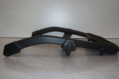 Höger sida på Pakethållare från en Kawasaki Versys 1000 -2012 motorcykel.