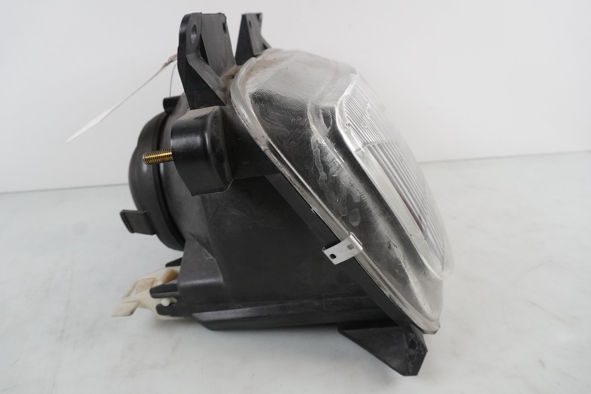 Baksidan på Strålkastare från en BMW R 1100 RT -2000 motorcykel.