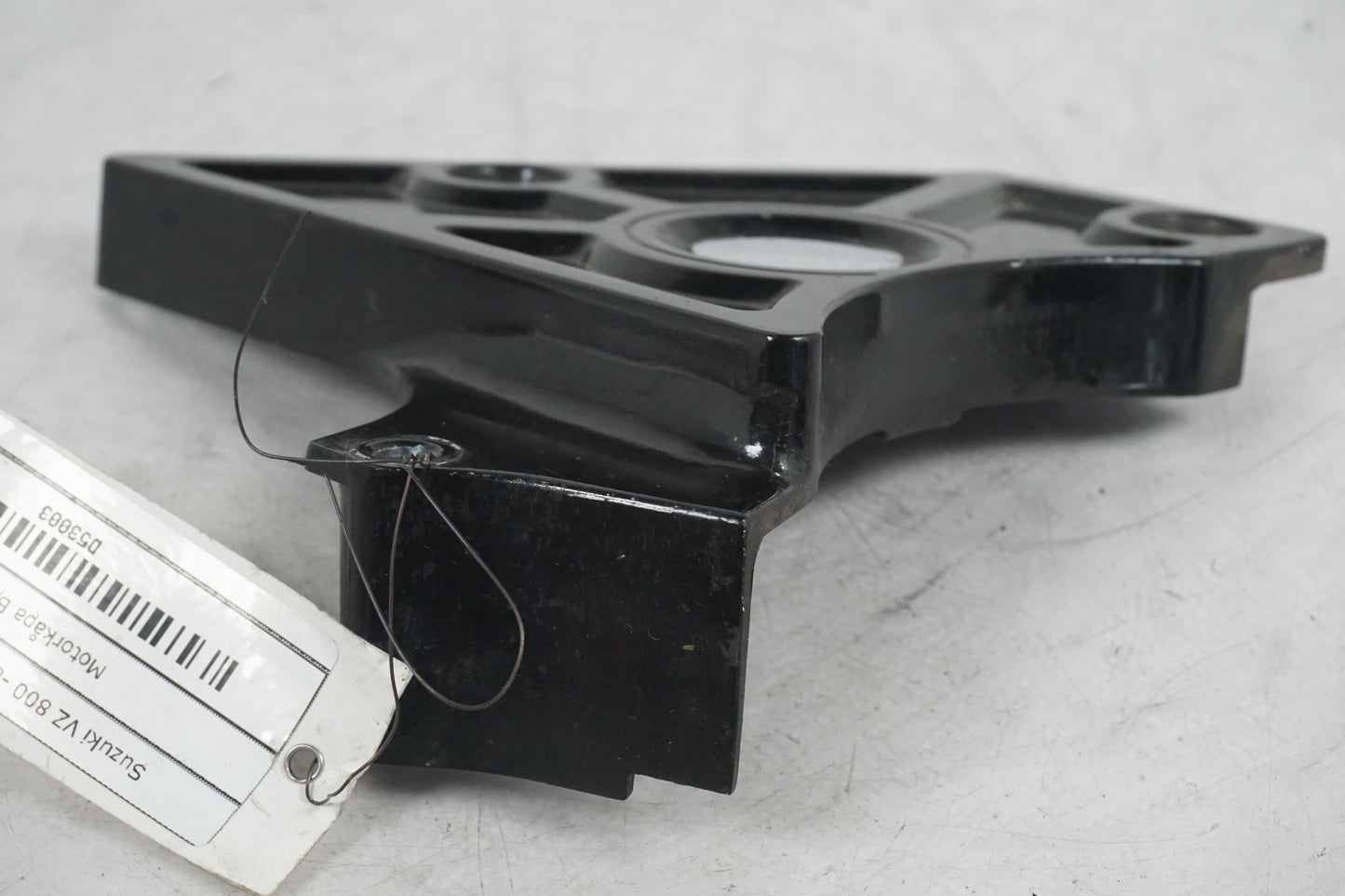 Höger sida på Motorkåpa från en Suzuki VZ 800 -2002 motorcykel.