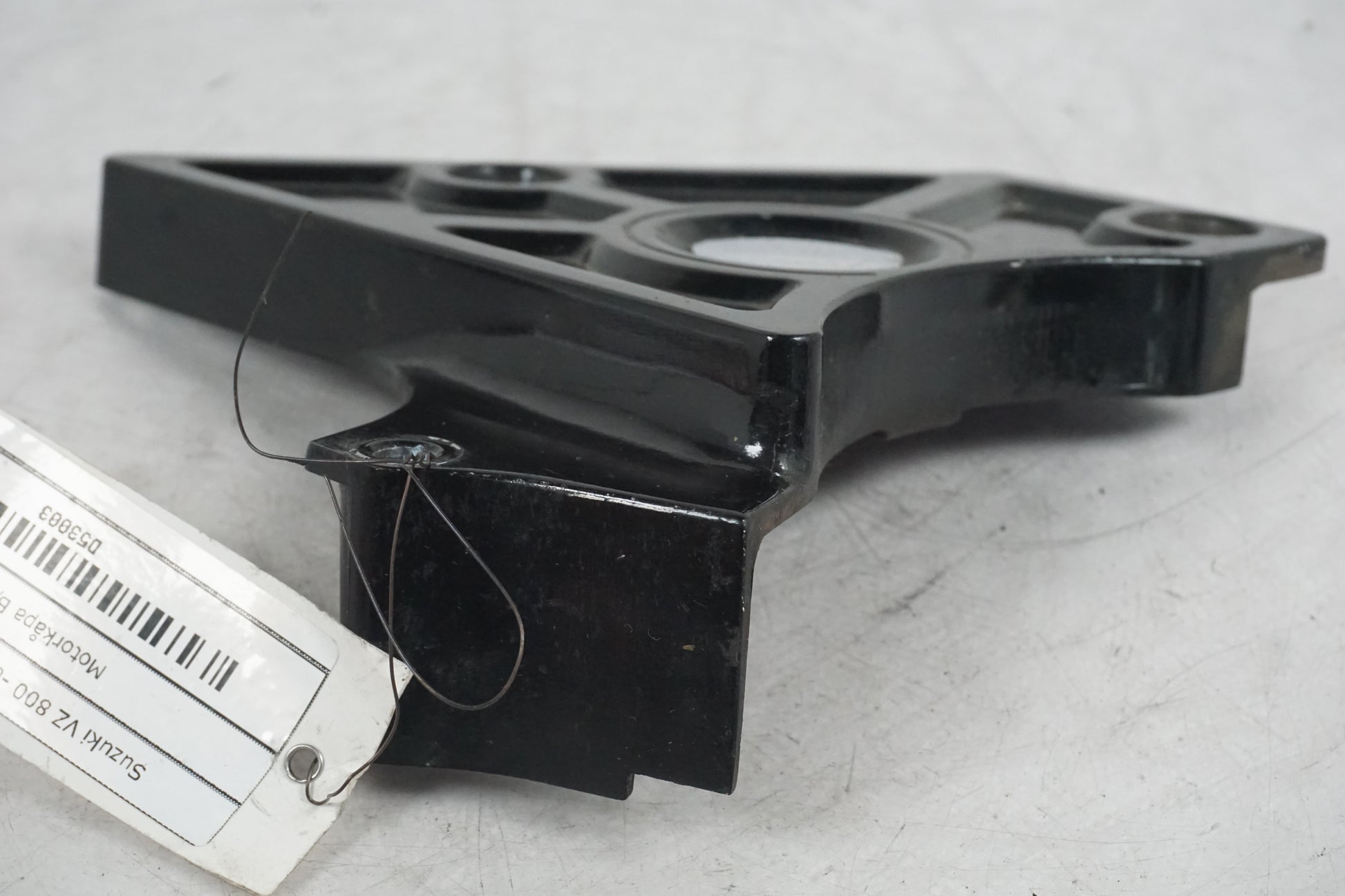 Höger sida på Motorkåpa från en Suzuki VZ 800 -2002 motorcykel.