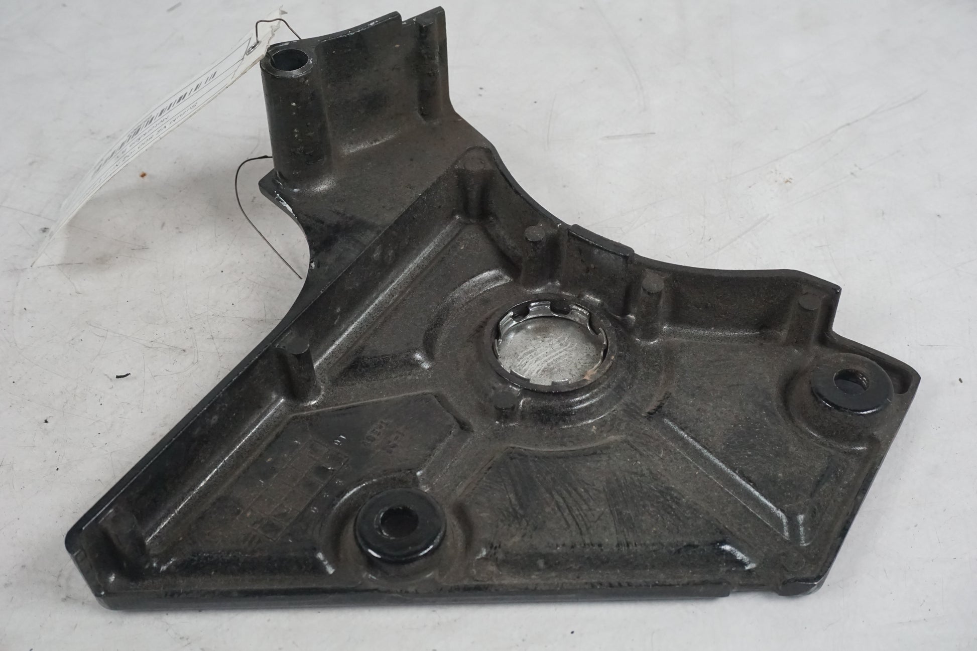 Vänster sida på Motorkåpa från en Suzuki VZ 800 -2002 motorcykel.