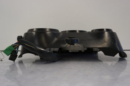 Baksidan på Instrumentpanel från en Honda CBR 600 -1987 motorcykel.