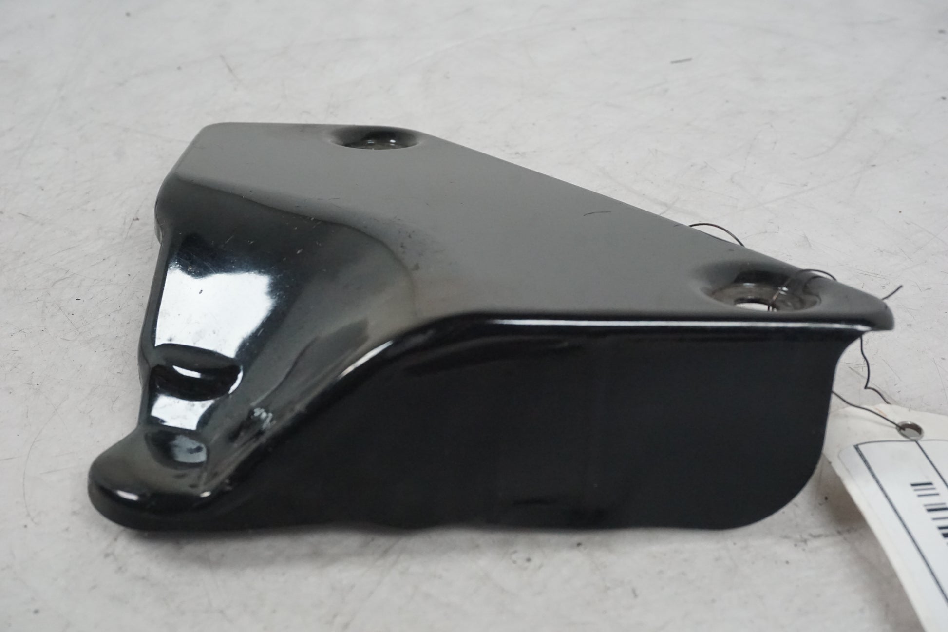 Baksidan på Motorkåpa från en Suzuki VZ 800 -2002 motorcykel.