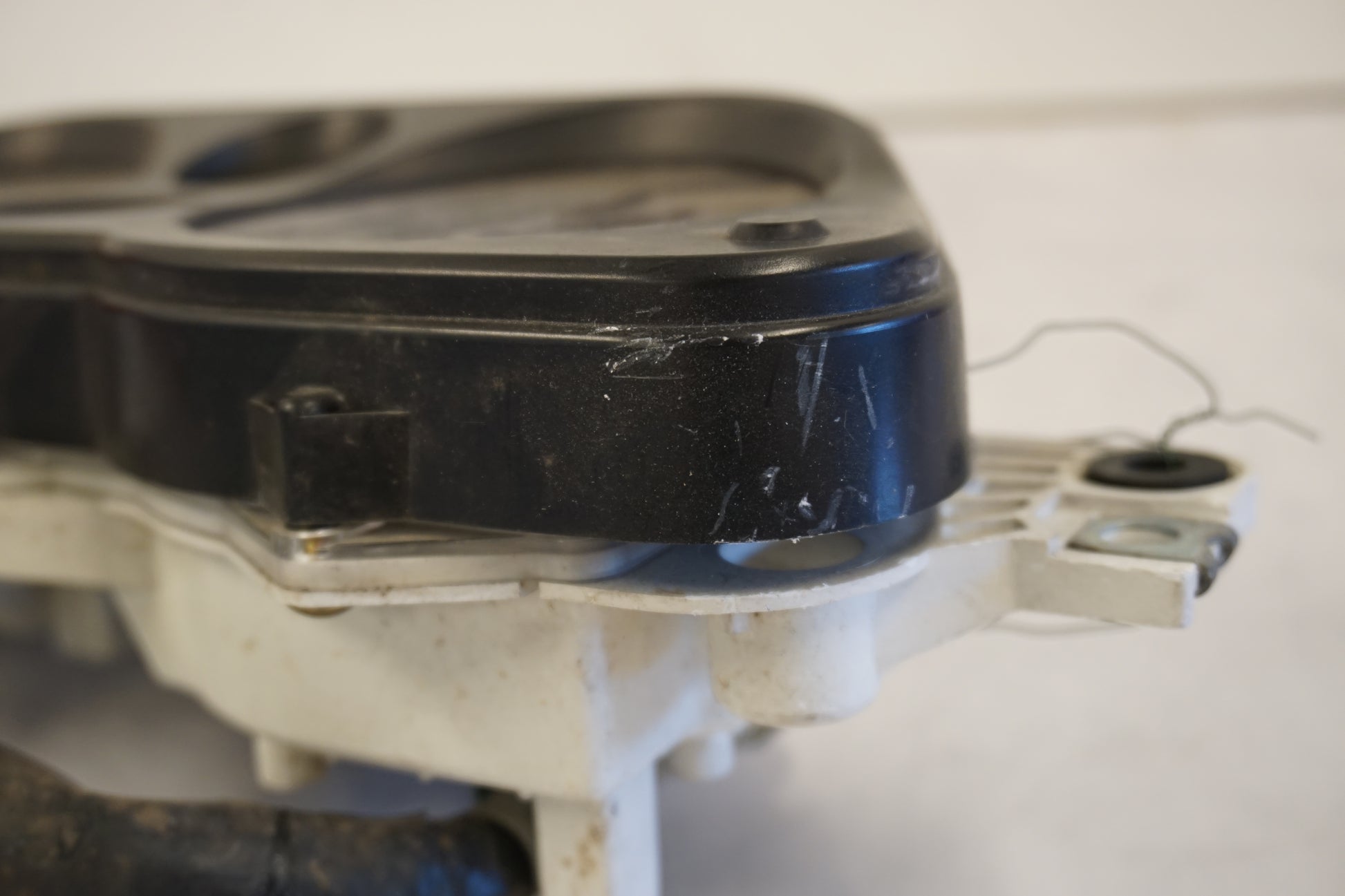 Snett nerifrån på Instrumentpanel från en Honda CBR 1000 F -1987 motorcykel.