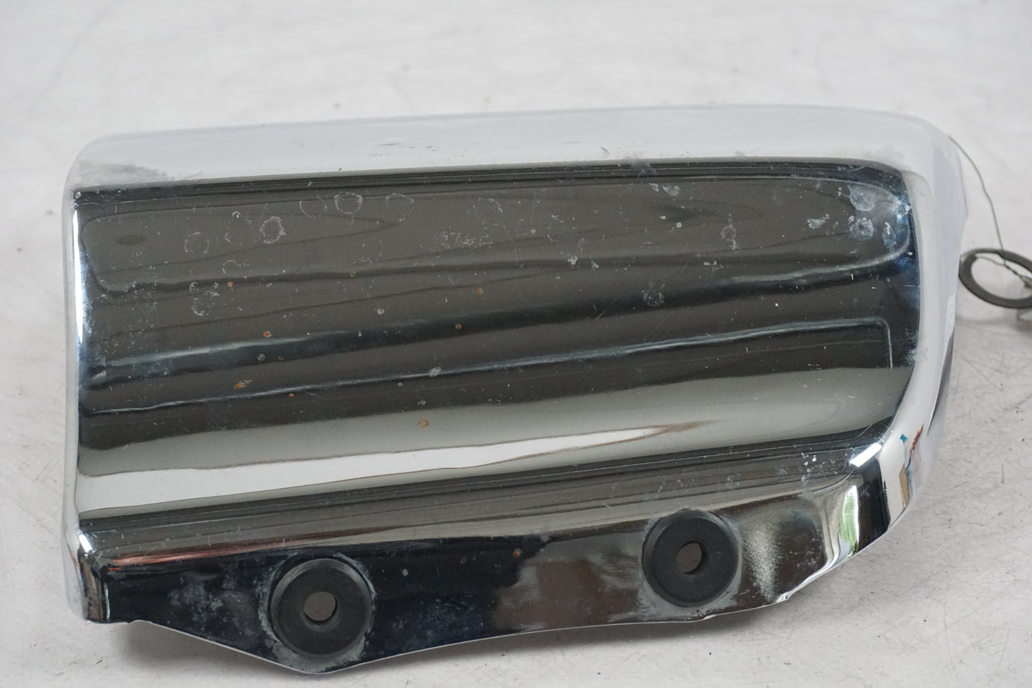 Baksidan på Dekorkåpa från en Suzuki VL 1500 -1998 motorcykel.