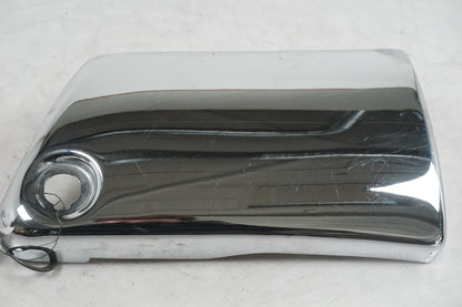 Vänster sida på Dekorkåpa från en Suzuki VL 1500 -1998 motorcykel.