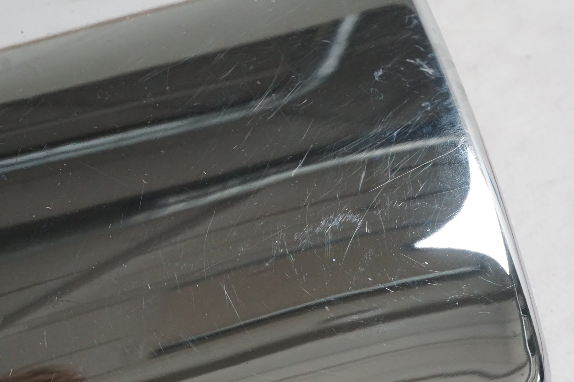 Snett uppifrån på Dekorkåpa från en Suzuki VL 1500 -1998 motorcykel.