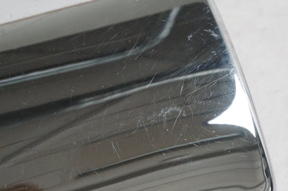 Snett uppifrån på Dekorkåpa från en Suzuki VL 1500 -1998 motorcykel.