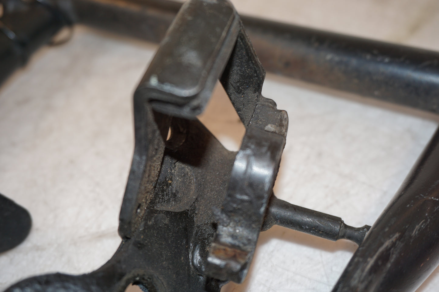 Extrabild2 på Centralstöd från en BMW R 1100 GS -1998 motorcykel.