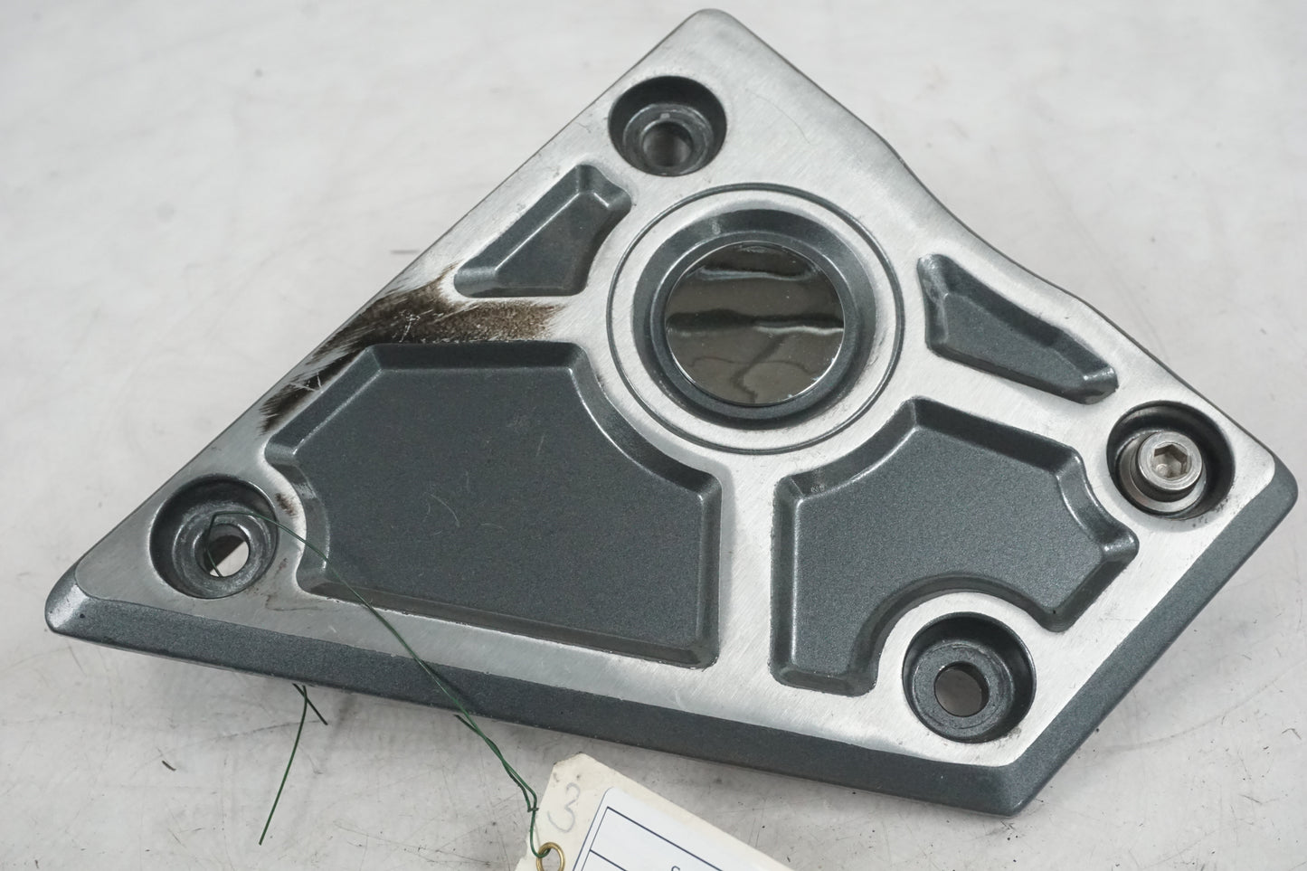 Framsidan på Dekorkåpa från en Suzuki VZ 800 -1997 motorcykel.