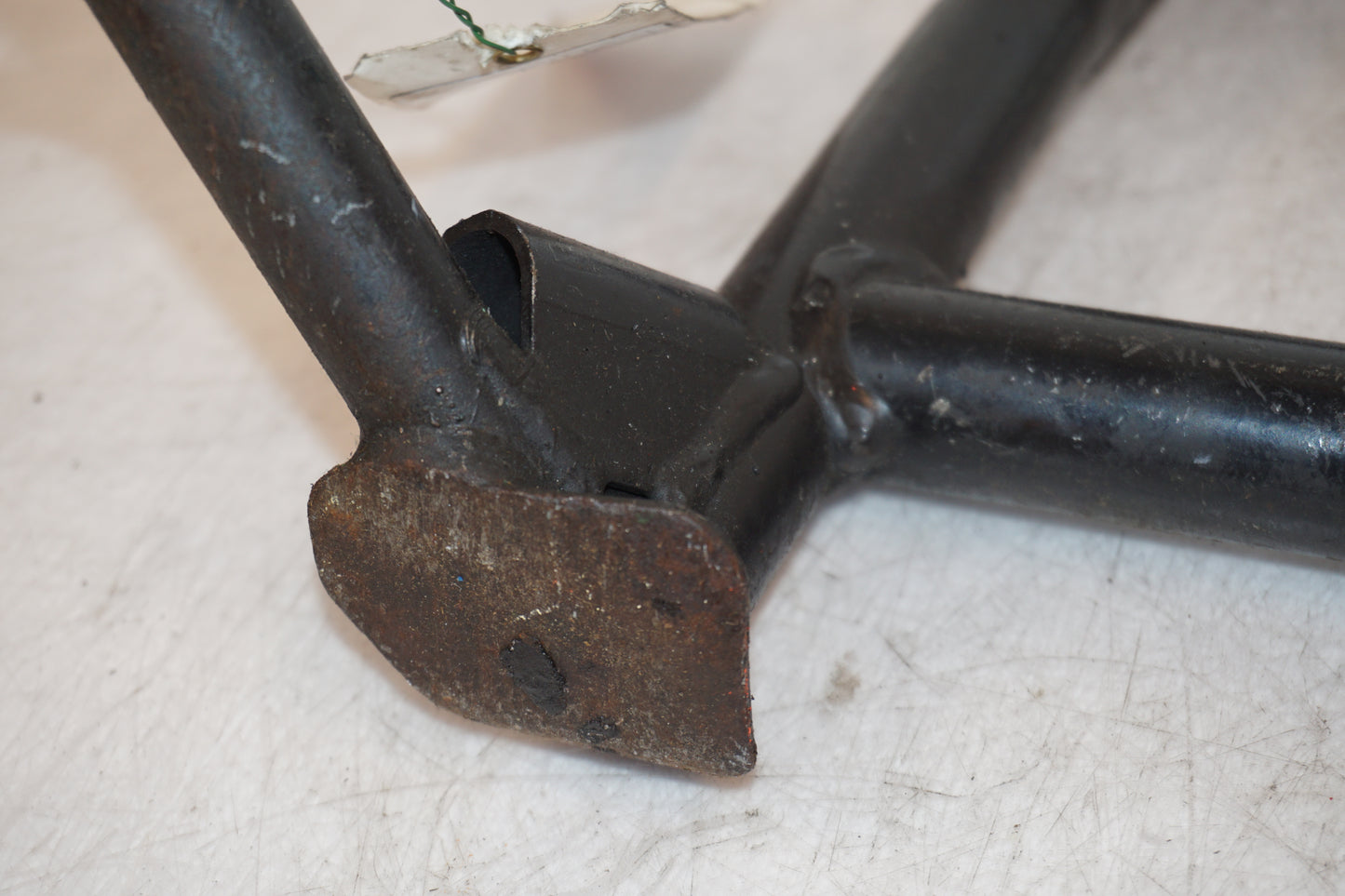 Höger sida på Centralstöd från en BMW R 850 R -1995 motorcykel.