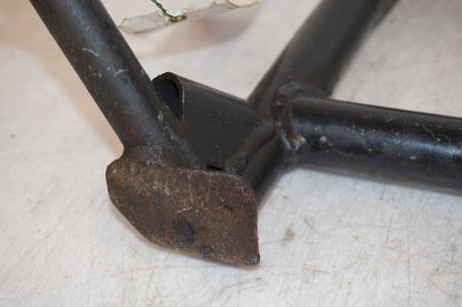 Höger sida på Centralstöd från en BMW R 850 R -1995 motorcykel.