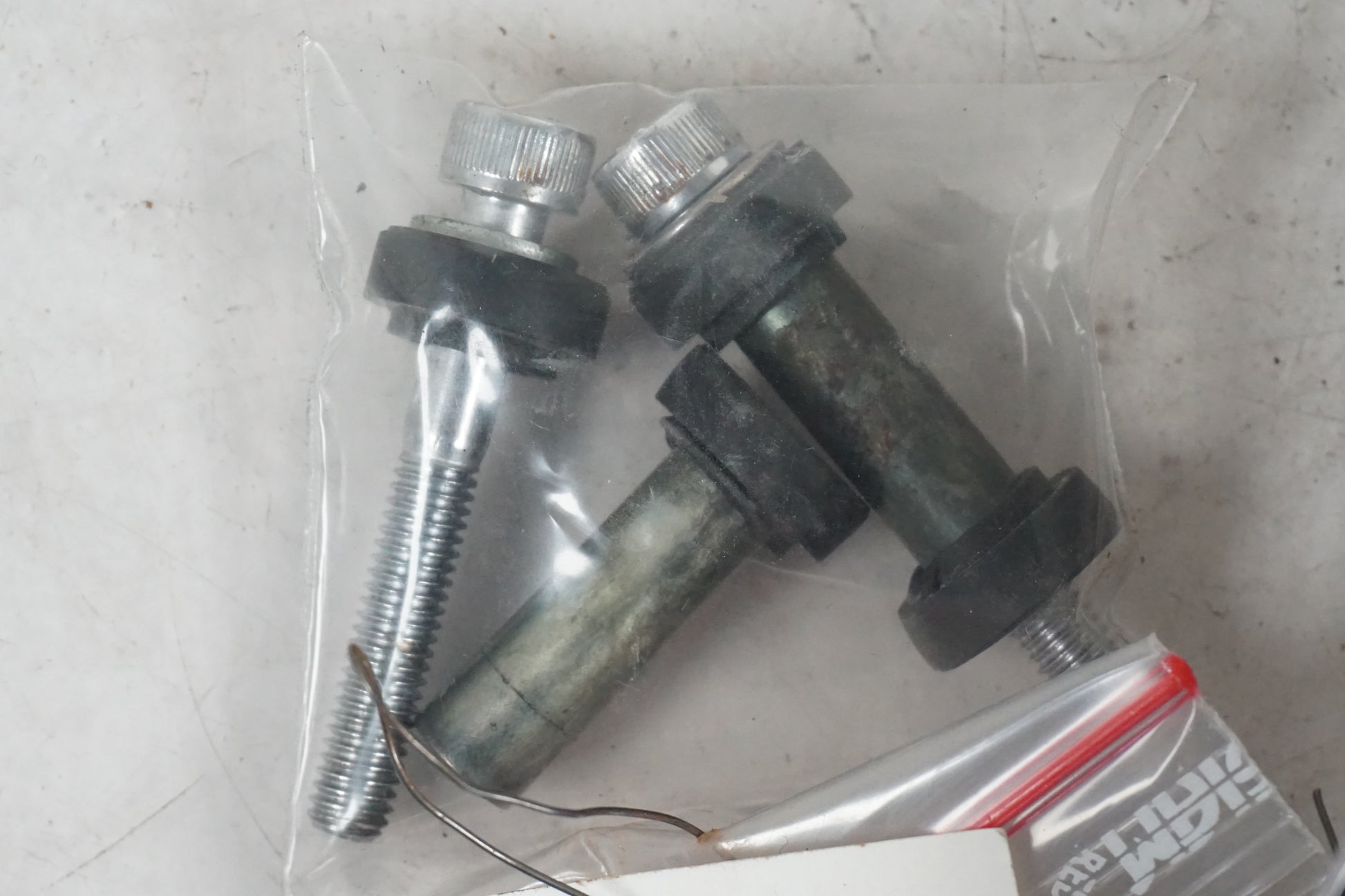 Baksidan på Motorkåpa från en Suzuki VL 1500 -1998 motorcykel.