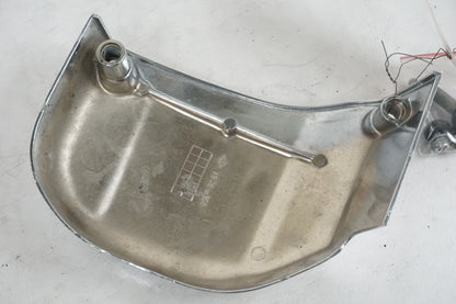 Snett uppifrån på Motorkåpa från en Suzuki VL 1500 -1998 motorcykel.