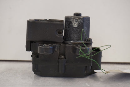 Framsidan på Avgasspjällmotor från en H-D Street Glide FLHX -2015 motorcykel.